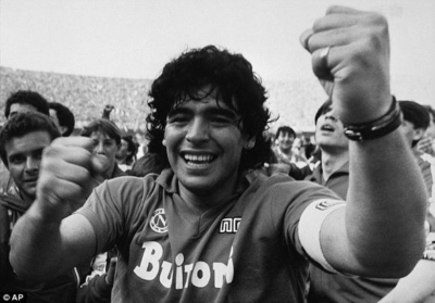 THE BEST 12 PHOTOS OF DIEGO MARADONA – eDigital Agency