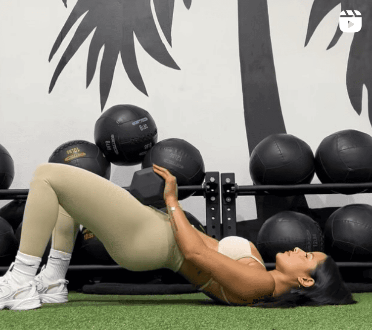 Katya Elise Henry popular fitness influencer on Instagram